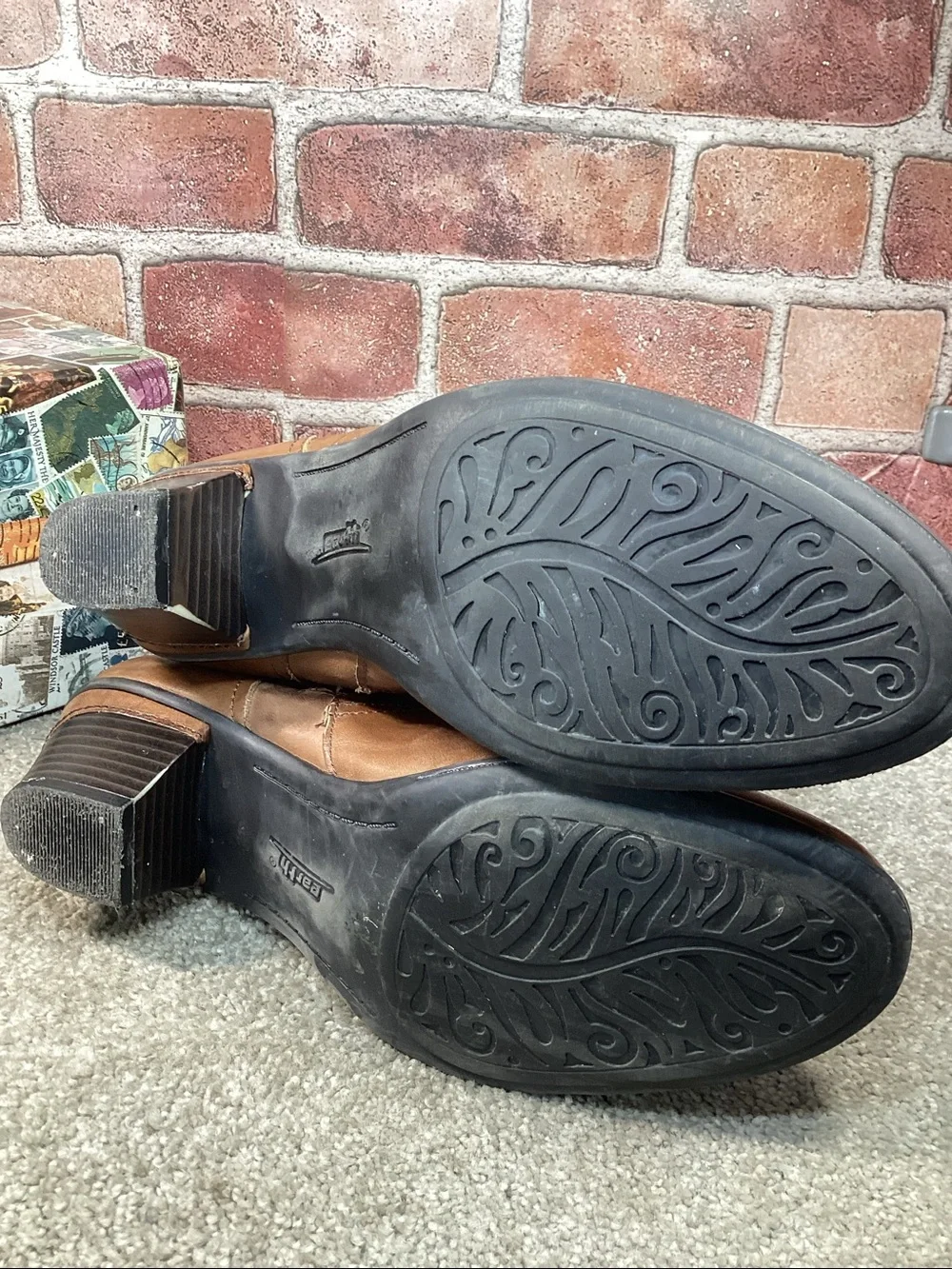 Earth Odyssey womens ankle boots size 9